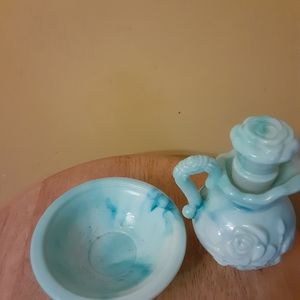 Avon Accents - VINTAGE AVON MILK GLASS PITCHER & BOWL SET 1986 Avon Accents - VINTAGE AVON MILK GLASS PITCHER & BOWL SET 1986